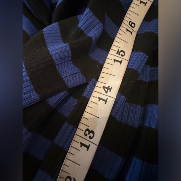 Collusion Ribbed Striped Bodycon Dress - Picture 4 of 9